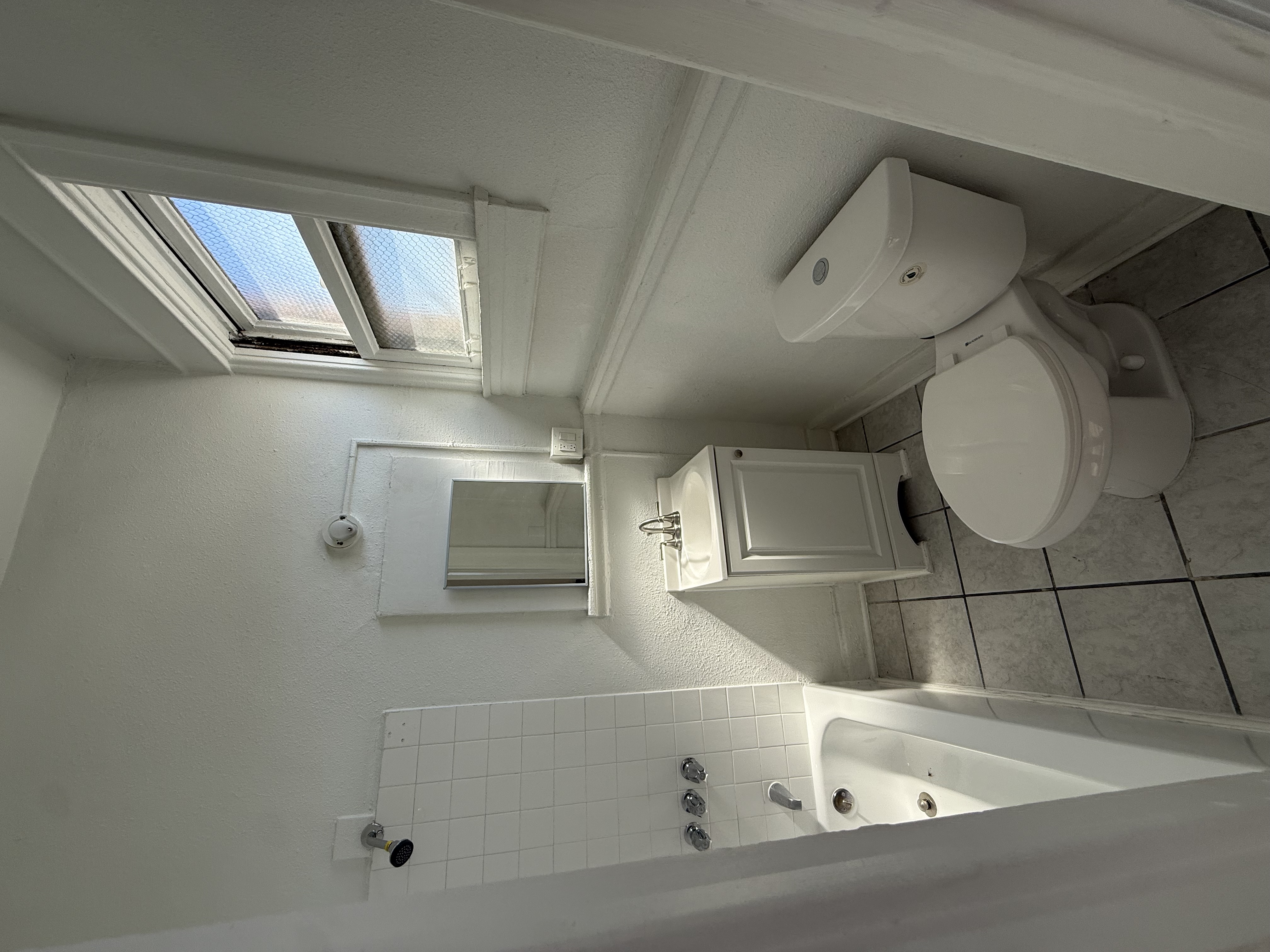 DTLA Studio with Private Full Bathroom rental photo