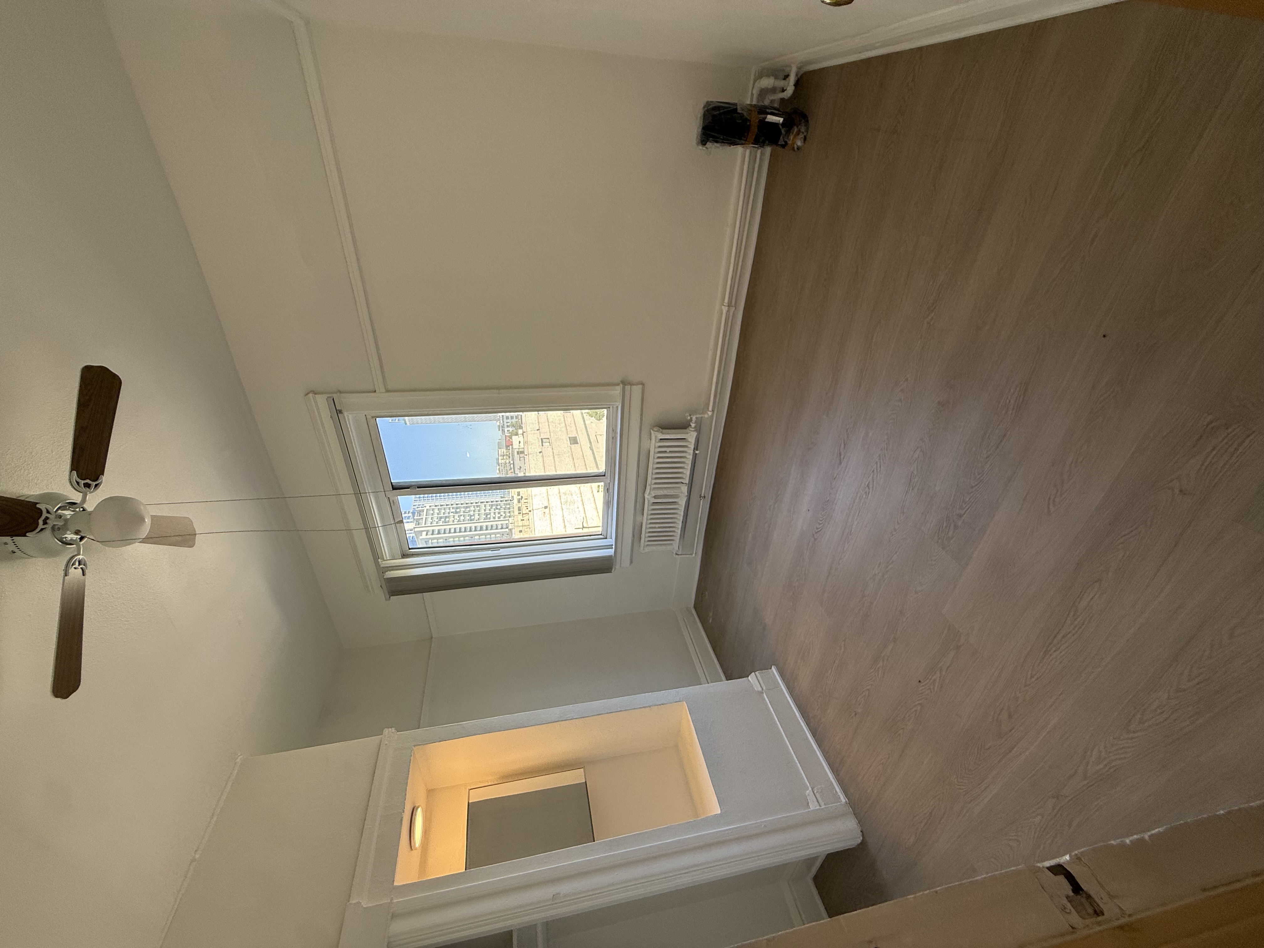 Affordable DTLA Studio rental photo